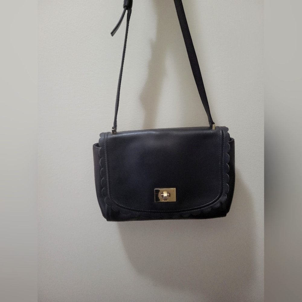 Kate Spade Elegant Black Leather Shoulder Bag